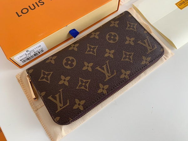 LVコピーウォレット着用イメージ